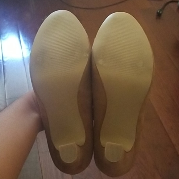 Nine West Nude Pumps - Picture 5 of 5